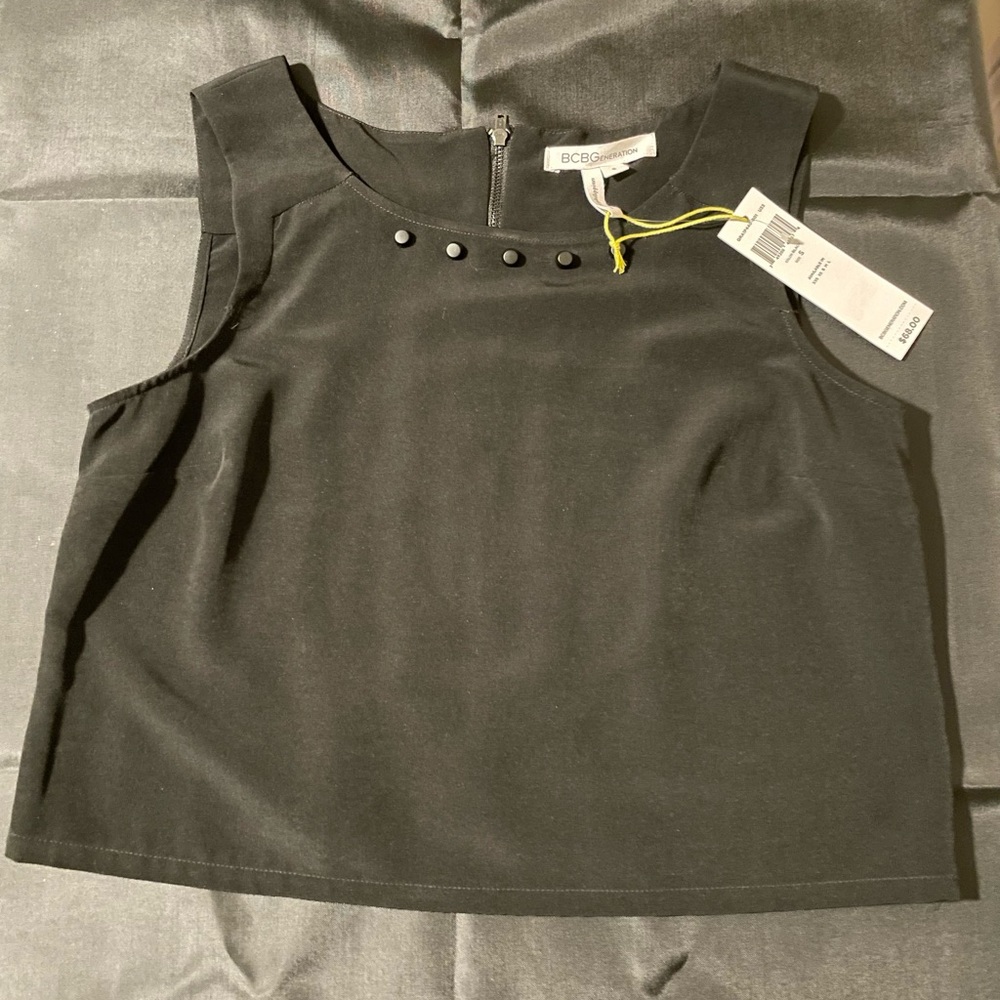 NWT BCBGeneration Black Sleeveless Top w/ Back Cutouts - Small